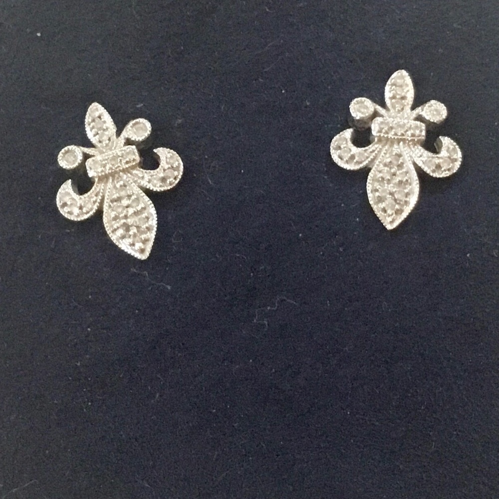 Diamond Earrings fleur de lis design - Picture 3 of 4
